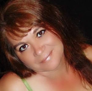 Meet your Posher, Lorie